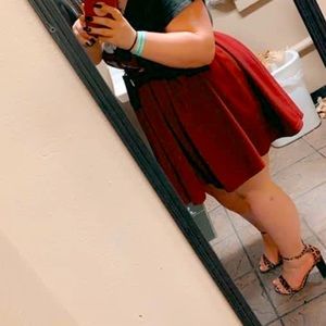 Beautiful flowy red skirt with stretch